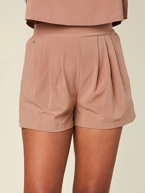 Wayre Travel Pocket Flow Short Rose Water Athletic Shorts